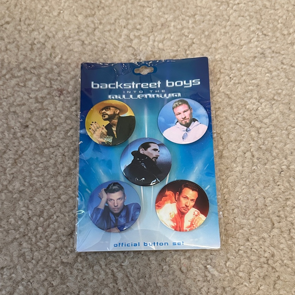 NEW Backstreet Boys Official Into the Millennium Winter Button Set